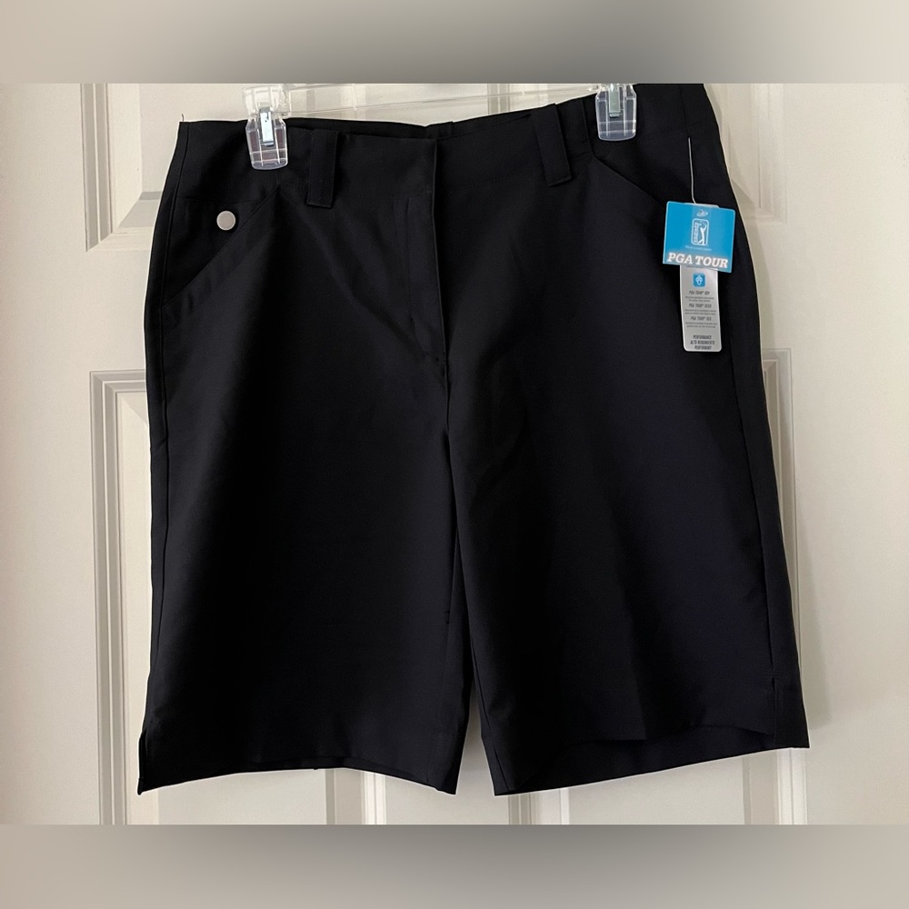 New Women’s PGA Tour black golf shorts, size 8 moisture control & cooling